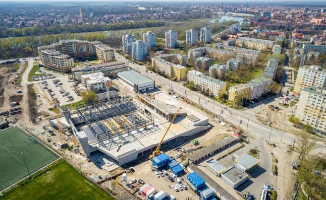 Kezdődhet a tetőszerkezet építése Szeged új uszodáján