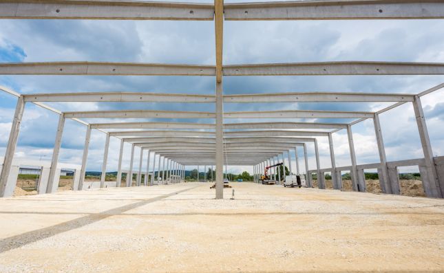 On strong pillars