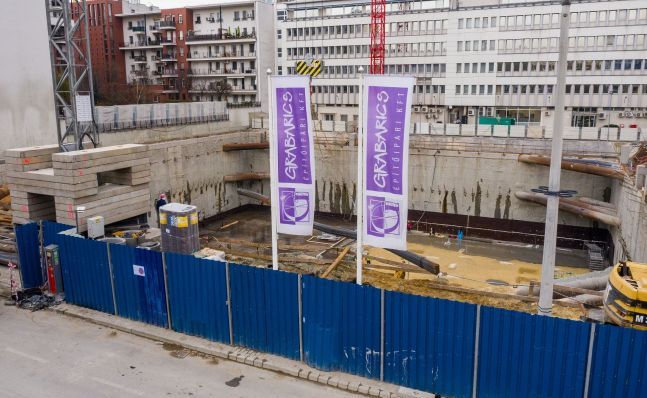 Szerkezetépítéssel folytatódik az NMHH új székházának kivitelezése
