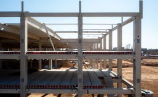 A new logistic center built in Veszprém expands the Hungarian Post's network